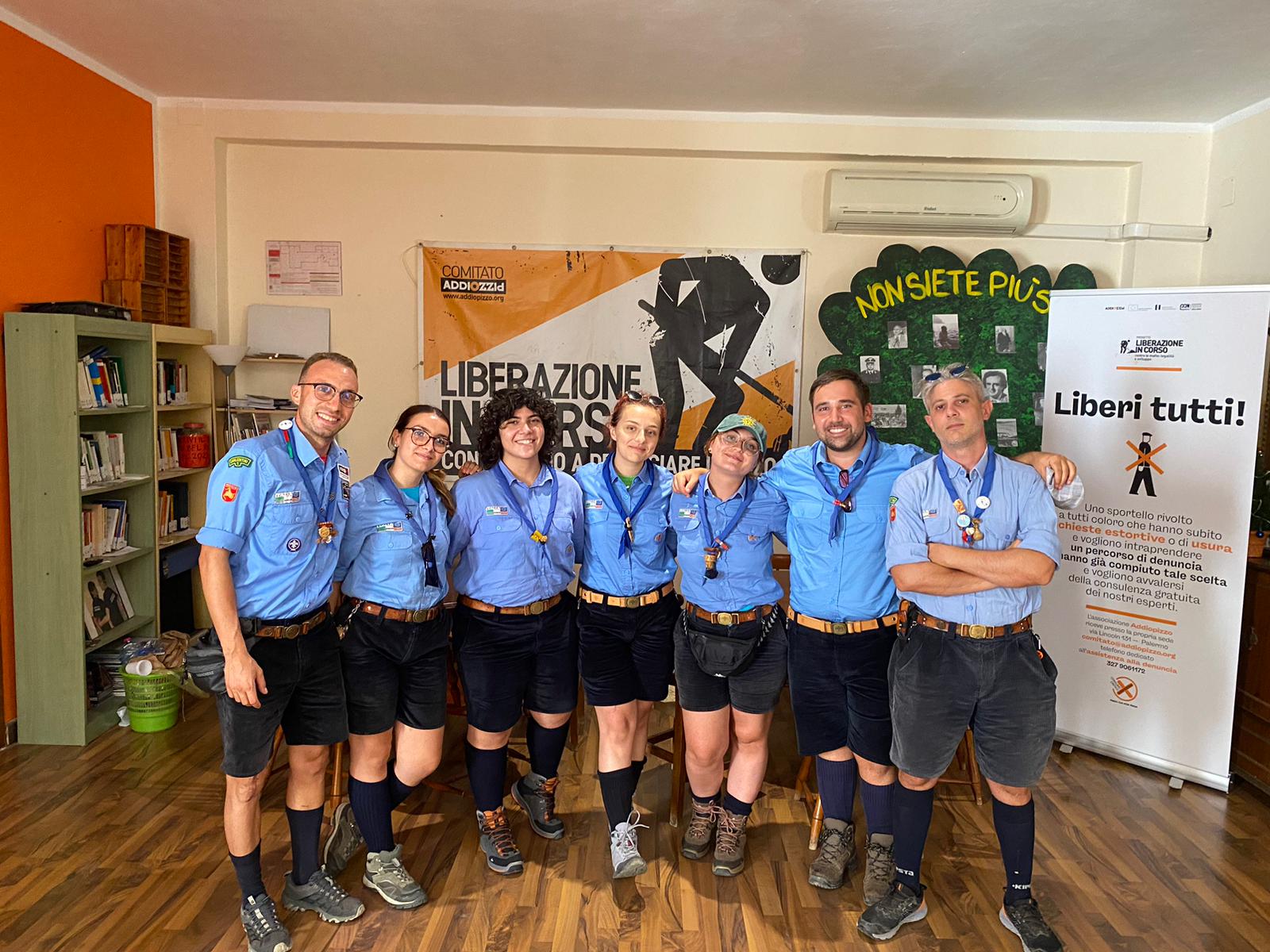 gruppo scout Agesci Carlentini 1 nella sede di Addiopizzo