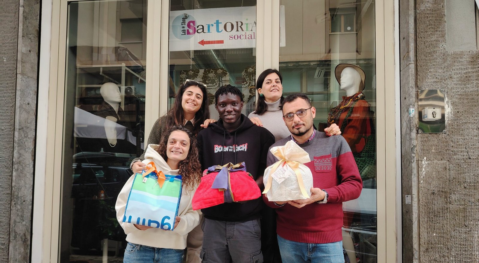 sartoria sociale e scimeca | Natale 2025